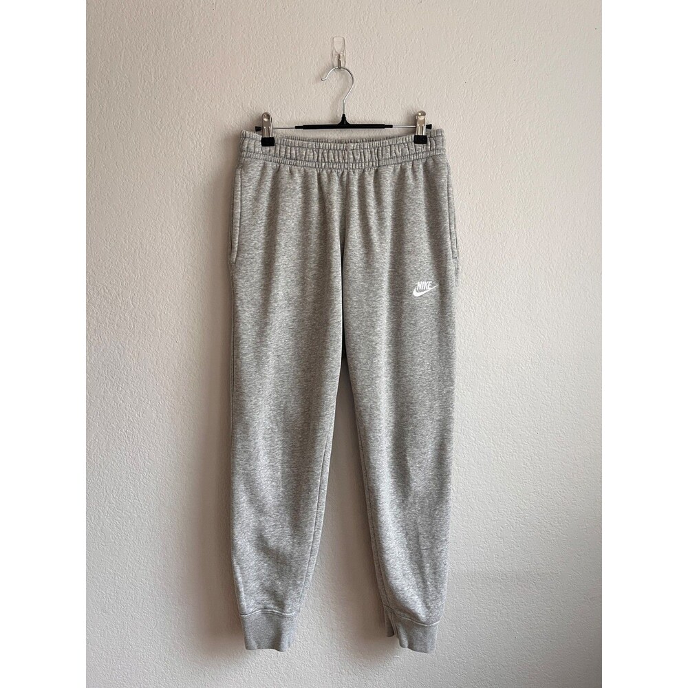 Nike Men's Sportswear Club Fleece Joggers in Heather Gray Size SMALL